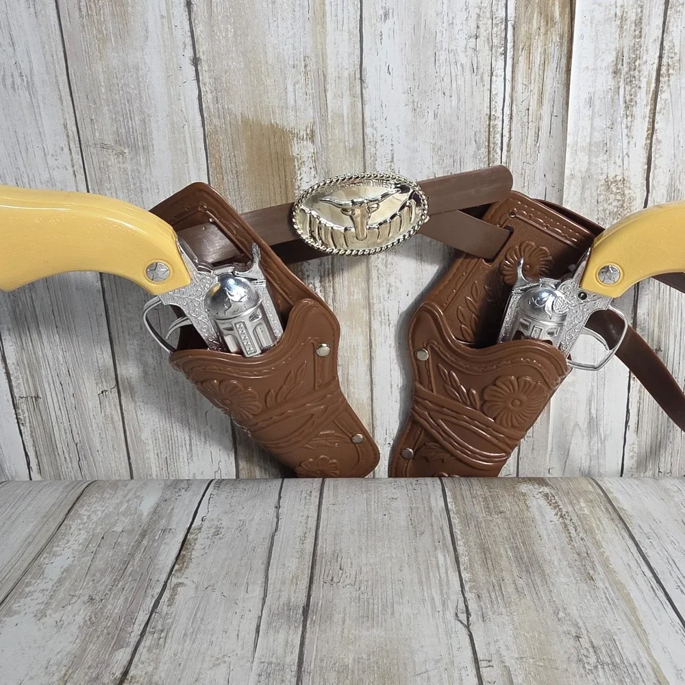 Western Cowboy Toy Pistol Set Dual Holsters Belt Brown Silver Longhorn Buckle